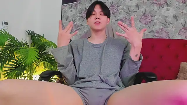 Snapshot of just_gay_ chatting on 03.05.25 just gay  online show from 03.05.25