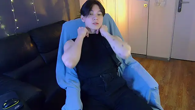 Snapshot of just_gay_ chatting on 03.11.25 just gay  online show from 03.11.25