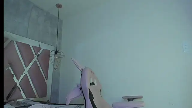 Snapshot of Raichell_ chatting on 03.21.25 Raichell  online show from 03.21.25