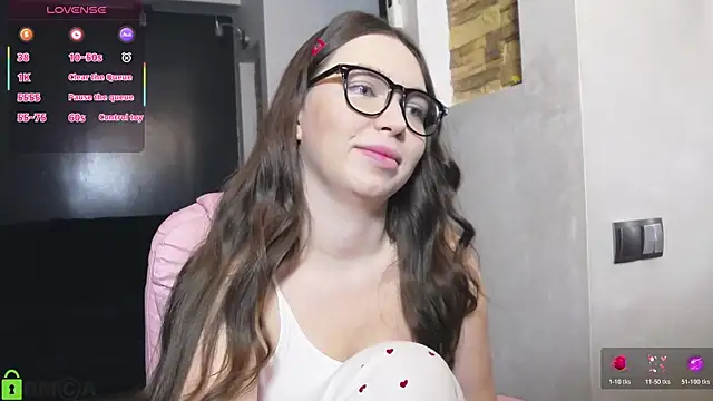 Arianahot777 online show from 11.21.25