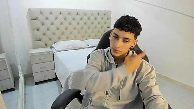 JhoanLeandro online show from 11.15.25