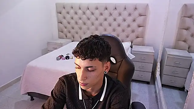 Snapshot of JhoanLeandro chatting on 03.03.26 JhoanLeandro online show from 03.03.26