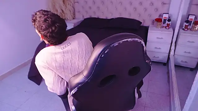 JhoanLeandro online show from 04.17.26