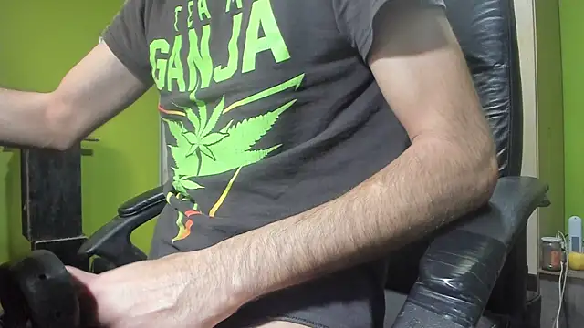 Snapshot of BigCumShoot chatting on 04.18.26 BigCumShoot online show from 04.18.26