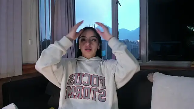 Daphne chers online show from 02.11.26