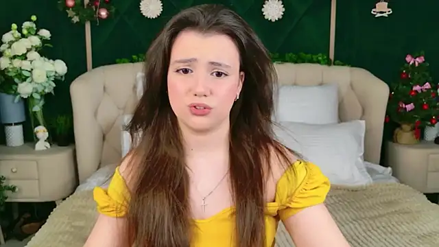 Pauline Heaven online show from 12.22.25