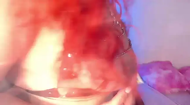 Snapshot of EstefyTabbo chatting on 02.10.25 EstefyTabbo online show from 02.10.25