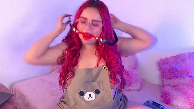 Snapshot of EstefyTabbo chatting on 09.28.25 EstefyTabbo online show from 09.28.25