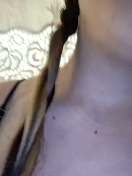 Snapshot of kimberlitaz chatting on 10.23.25 kimberlitaz online show from 10.23.25