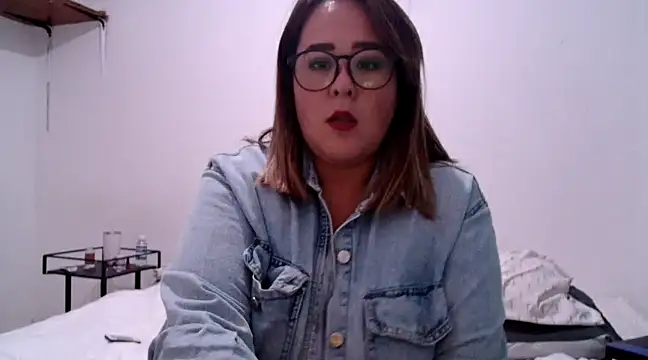 Snapshot of SweetRomina chatting on 02.07.25 SweetRomina online show from 02.07.25