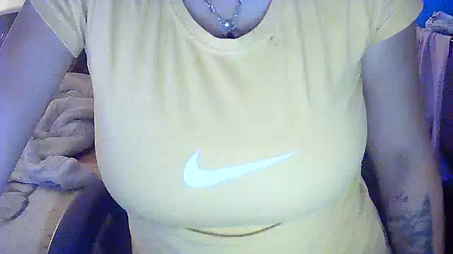 Snapshot of Cicamica12 chatting on 11.20.25 Cicamica12 online show from 11.20.25