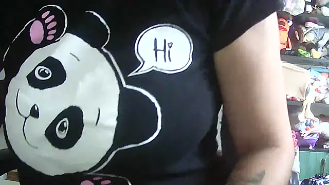 Snapshot of Cicamica12 chatting on 12.14.25 Cicamica12 online show from 12.14.25