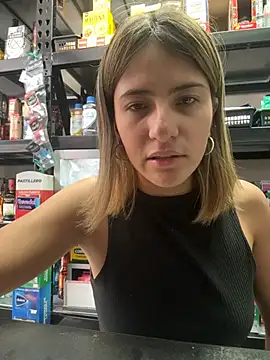 Snapshot of Andrea18_blonde chatting on 01.15.26 Andrea18 blonde online show from 01.15.26