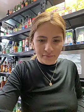 Snapshot of Andrea18_blonde chatting on 06.19.26 Andrea18 blonde online show from 06.19.26