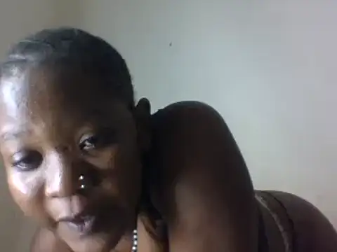 Snapshot of HotNSassy chatting on 02.03.25 HotNSassy online show from 02.03.25