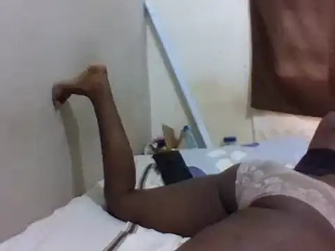 Snapshot of HotNSassy chatting on 02.06.25 HotNSassy online show from 02.06.25