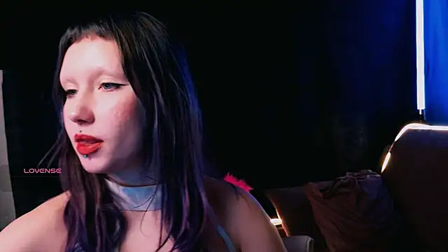 Snapshot of Bibi_Iva chatting on 02.24.25 Bibi Iva online show from 02.24.25