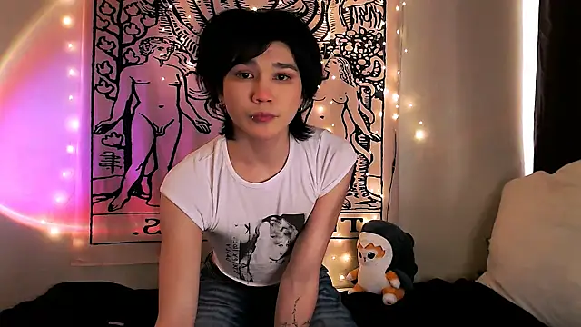 Snapshot of rennnuts chatting on 03.16.25 rennnuts online show from 03.16.25