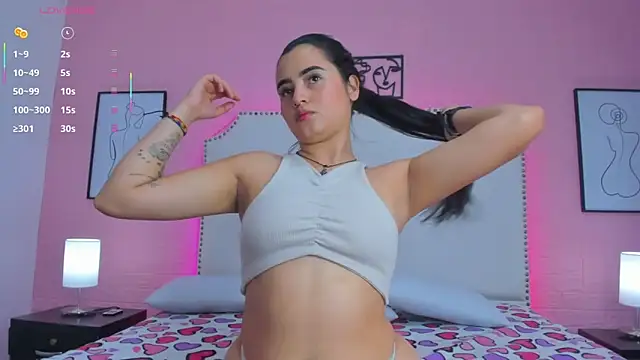 Snapshot of _Emma_whiitee_ chatting on 09.10.25  Emma whiitee  online show from 09.10.25