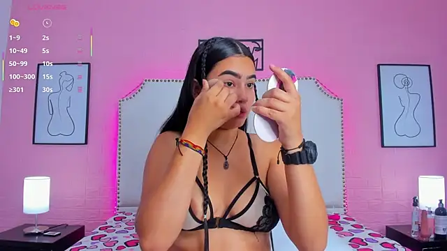 Snapshot of _Emma_whiitee_ chatting on 09.20.25  Emma whiitee  online show from 09.20.25