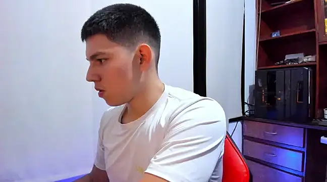 JamesCr  online show from 02.16.25