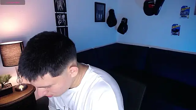 JamesCr  online show from 03.07.26