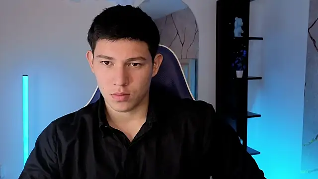 JamesCr  online show from 05.26.26