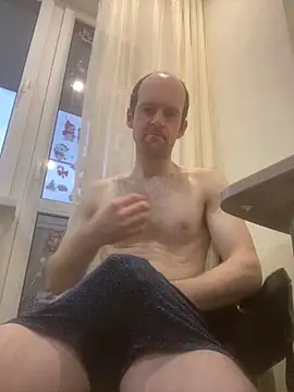 LynnAhNight online show from 04.01.26