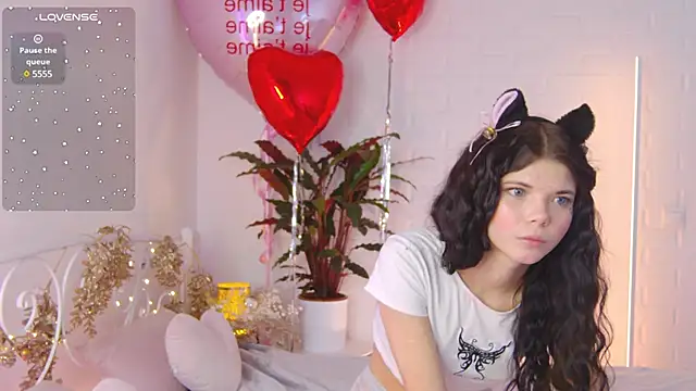 Maytaai online show from 02.12.25