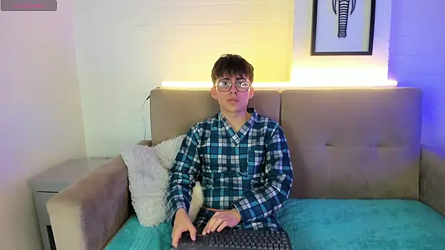 PepperTwink online show from 02.26.25