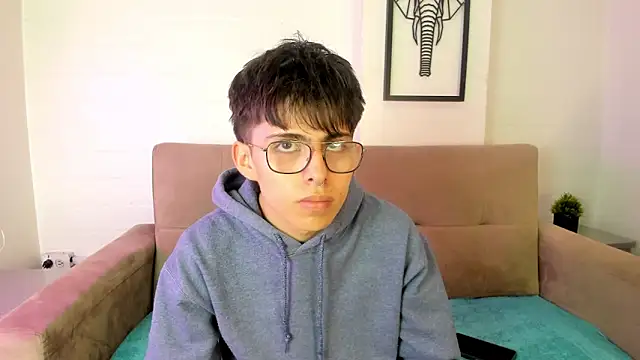 PepperTwink online show from 03.05.25