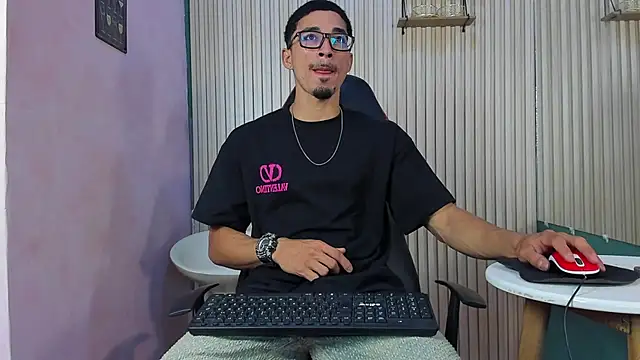 Snapshot of Becker2_ chatting on 01.16.26 Becker2 online show from 01.16.26