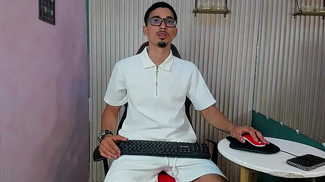 Snapshot of Becker2_ chatting on 01.17.26 Becker2 online show from 01.17.26