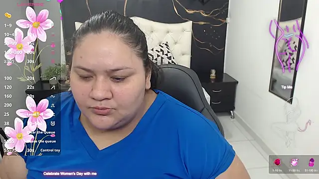 Aaliyah11 online show from 03.11.25