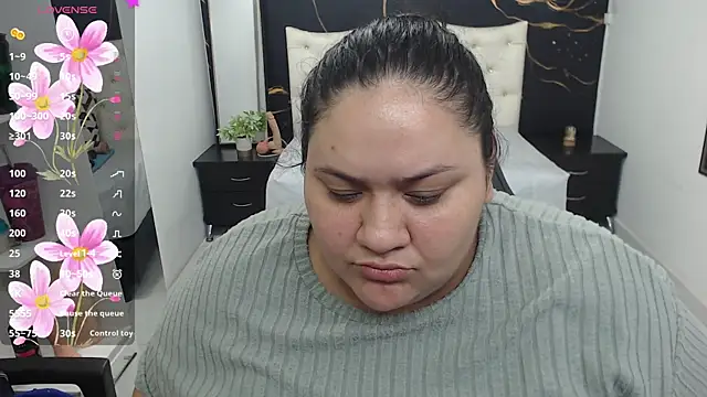 Aaliyah11 online show from 03.15.25