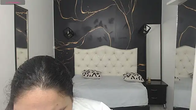 Aaliyah11 online show from 09.23.25