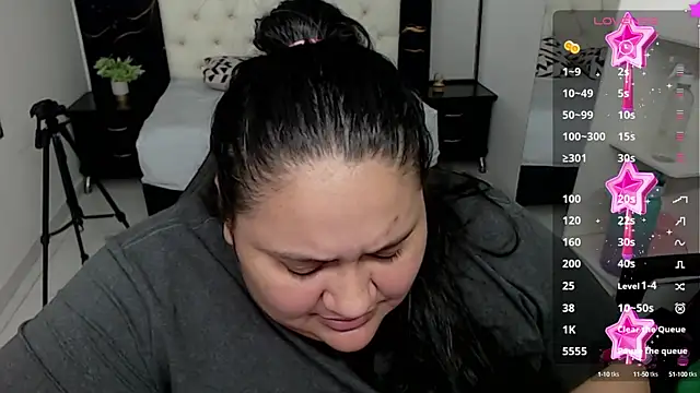 Aaliyah11 online show from 09.25.25