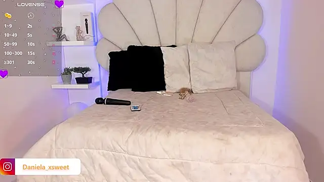 Danielaangelina online show from 09.22.25