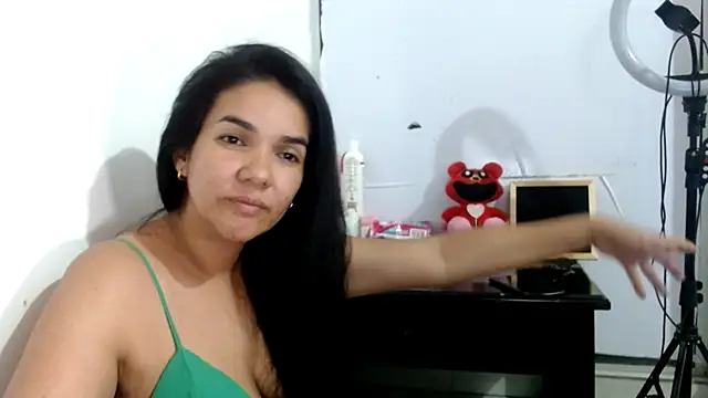 Snapshot of tezza_smith chatting on 02.24.25 tezza smith online show from 02.24.25