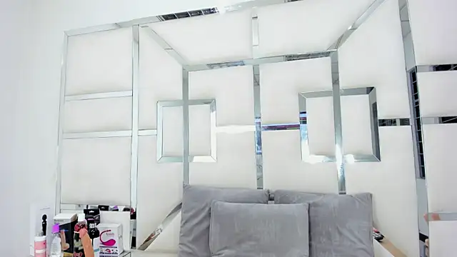 ZoeWan69 online show from 03.01.25