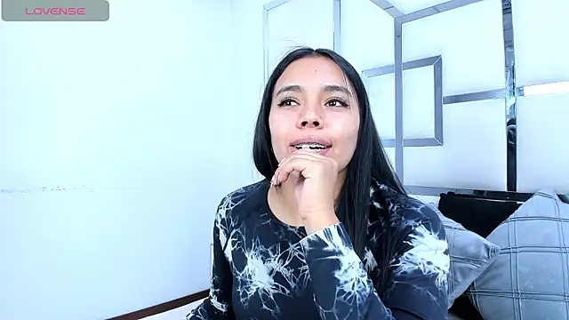 ZoeWan69 online show from 02.27.26