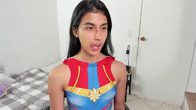 Snapshot of Mazikeen__18 chatting on 04.13.26 Mazikeen 18 online show from 04.13.26
