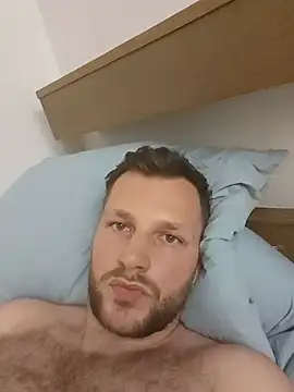 Snapshot of Cosmin224451 chatting on 06.21.26 Cosmin224451 online show from 06.21.26