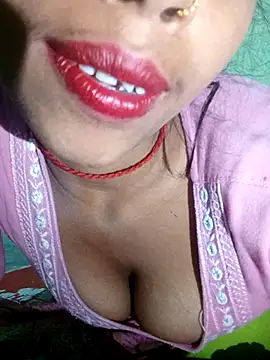 Snapshot of Miss_triha chatting on 11.08.25 Miss triha online show from 11.08.25