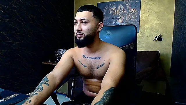 Snapshot of JaceZachary chatting on 02.24.25 JaceZachary online show from 02.24.25