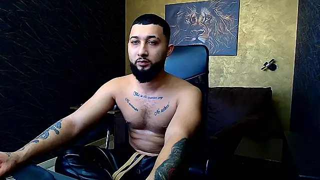 Snapshot of JaceZachary chatting on 02.24.25 JaceZachary online show from 02.24.25
