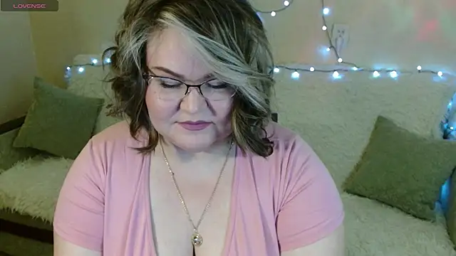 Snapshot of Vivien__wet chatting on 02.04.25 Vivien wet online show from 02.04.25