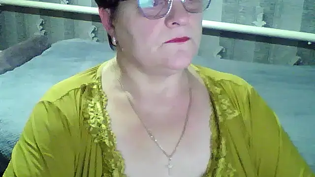 Snapshot of ElzaJewel chatting on 11.13.25 ElzaJewel online show from 11.13.25