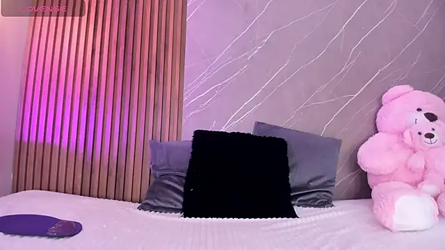 ariana jhonson1 online show from 10.16.25