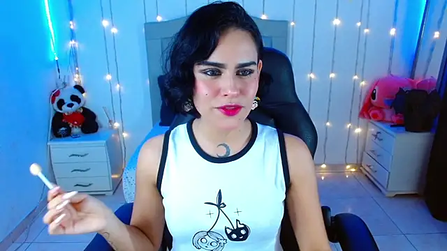 veronica luar online show from 10.21.25